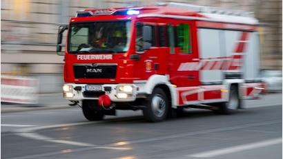 Bild: Monika Skolimowska/dpa-Zentralbild/ZB/Symbolbild
Am Freitagnachmittag brannte ein Lkw auf der A3 lichterloh.