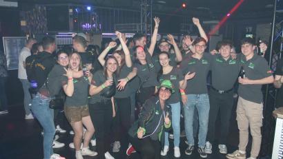 Bild: pi
Die Festdamen und -burschen lassen es bei der Disco krachen.