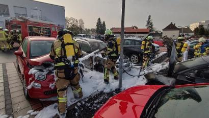 Bild: nic
Die Feuerwehr Tirschenreuth war schnell vor Ort und hatte die Flammen rasch unter Kontrolle.