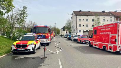 Bild: Gabi Schönberger
Drei Menschen werden bei einem Brand in einem Wohnhaus in Weiden Zur Centralwerkstätte verletzt - einer von ihnen schwer.