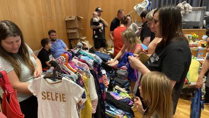 Bild: krb
Sachen aus zweiter Hand sind gefragt beim Neustädter Kinderkleiderbasar.