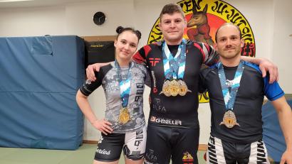 Bild: exb
Erfolgreich für den ATSV Tirschenreuth in Nürnberg: (von links) Luana Taleb, Lukas Gruber und Felix Kraus.