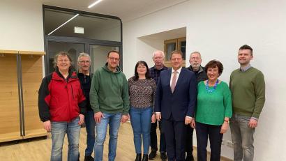 Bild: Stadt Mitterteich/exb
Der alte und neue Vorstand des Musikfördervereins Mitterteich: (von links) Clemens Reif (Beisitzer), Johannes Burger (Beisitzer), Reiner Artmann (Kassier), Tanja Ernstberger (weitere Vorsitzende), Oliver Lipfert (Kassenrevisor), Stefan Grillmeier (1. Vorsitzender), Ludwig Kraus (Beisitzer und Kassenrevisor), Luitgard Müller (weitere Vorsitzende) und Thomas Wührl (Schriftführer).