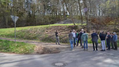 Bild: ak
Flurwasser stromt bei größerem Regen aus den Hangbereichen über vorhandene Wege in die Ortschaft.