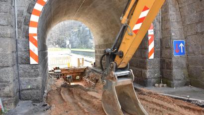 Archivbild: ui
Erst 2019 sanierte die Stadt Windischeschenbach den Kanal im sogenannten "Mausloch" im Durchlass durch die Bahn zwischen Windischeschenbach und Neuhaus.