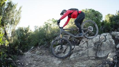 Bild: Cube/exb
Bei den neuen Leicht-E-Bikes sind die Motoren kaum noch zu erkennen. Die Modelle setzen mittlerweile bei der Antriebssteuerung auf Künstliche Intelligenz.