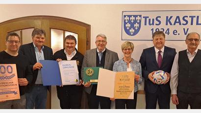 Bild: jp
Von links: Volker Richter, Norbert Bleisteiner, Albert Keller und Thomas Graml, Barbara Hernes, Stefan Braun und Gert Steuerl.