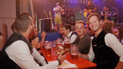 Archivbild: Hirsch
Gute Stimmung wie im vergangenen Jahr soll auch in diesem Jahr wieder im Wackersdorfer Festzelt herrschen.