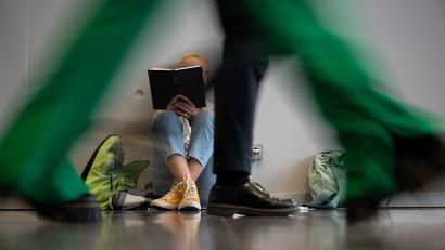 Symbolbild: Sebastian Gollnow/dpa
Schriftstellerin Dana von Suffrin liest am 16. April im Literaturhaus Sulzbach-Rosenberg.