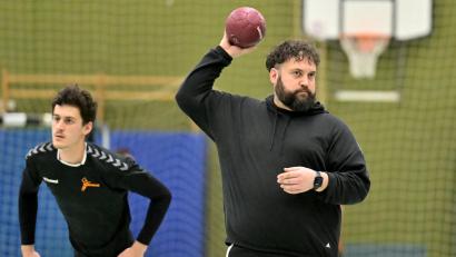 Archivbild: Hubert Ziegler
Trainer Christof Heiduk (rechts) und seine HG-Handballer wollen Platz vier in der BOL verteidigen.