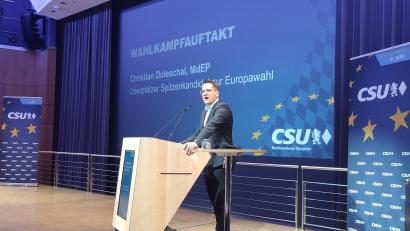 Bild: ald
Christian Doleschal, Oberpfälzer Spitzenkandidat zur Europawahl, auf dem Bezirksparteitag im Amberger Congress Centrum.