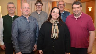 Bild: dob
Bei der Jahreshauptversammlung der CSU konnte Ortsvorsitzender Andreas Wutzlhofer (links) einige Mitglieder für ihre Treue auszeichnen.