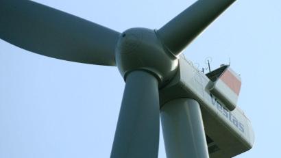Symbolbild: Huber
Auch für den neuen Windpark gilt: Je höher die Nabenhöhen, desto höher der Ertrag. Die Nabenhöhen, worauf also die Gondel sitzt (Bild), liegen für marktgängige Anlagen bei bis zu 179 Metern. Als Rotordurchmesser sind bis zu 175 Meter anzunehmen. Was Gesamthöhen bis zu 265 Metern ergibt.