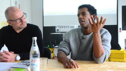 Bild: Kunz
Der Journalist Thilo Komma-Pöllath und der Balletttänzer Osiel Gouneo bei der Buchpräsentation.