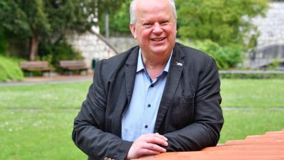 Bild: Petra Hartl
Klaus Mrasek, Fraktionsvorsitzender der ÖDP im Amberger Stadtrat, feiert am 23. April seinen 60. Geburtstag.