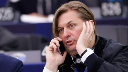 Bild: Jean-Francois Badias/AP/dpa
Maximilian Krah ist der AfD-Spitzenkandidat für die Europawahl.