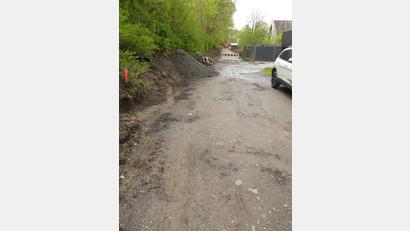 Bild: rn
Vom Bau von skurrilen Radwegen sprach Thomas Ott in seinem „Bericht aus der Stadtratsfraktion“. Zur Zeit läuft der Ausbau der unteren Bahnhofstraße, die als Radweg eingestuft ist.