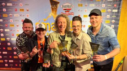 Bild: Troglauer/exb
Die Troglauer sind in Schladming in der Steiermark mit einem Award ausgezeichnet worden.