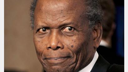 Bild: Paul Buck/EPA/dpa
Schauspieler Sidney Poitier bei der Verleihung der 69. Golden Globe Awards 2012.