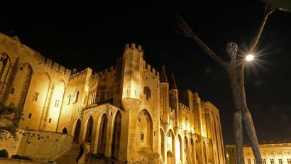 Bild: Boris Horvat/AFP/dpa
Der Papstpalast in Avignon.