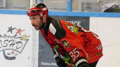 Archivbild: exb
Marcel Waldowsky spielt auch in der kommenden Saison für die Pleystein Piranhas.