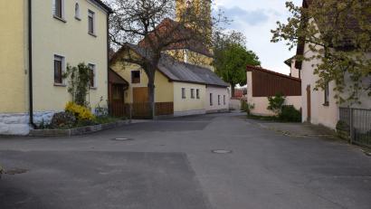 Bild: bnr
Die Lehrer-Schinner-Straße ist einer von vier Straßenzügen in Neunaigen, in denen die Wasserleitung erneuert wird.