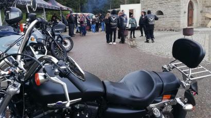 Bild: GFP Erbendorf/exb
Die Motorradfreunde GFP Erbendorf feierten in Wäldern einen Motorradgottesdienst.