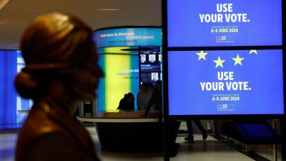 Bild: Jean-Francois Badias/AP/dpa
Die Europawahl findet in Deutschland am 9. Juni statt. Zum ersten Mal dürfen auch Jugendliche ab 16 Jahren ihre Stimme abgeben.