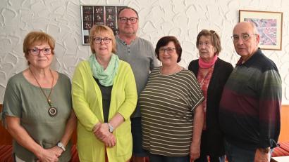 Bild: gf
Der neue Vorstand des VdK (von links): Renate Bruckner, Andrea Herrmann, Helmut Bruckner, Petra Stowasser, Elisabeth Tadel und Josef Kortwinkel.