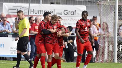 Archivbild: Hubert Ziegler
Der SV Schmidmühlen (Szene aus der Partie gegen Rieden/1:0) feierte am Mittwoch einen 3:2-Erfolg gegen den 1. FC Schlicht.