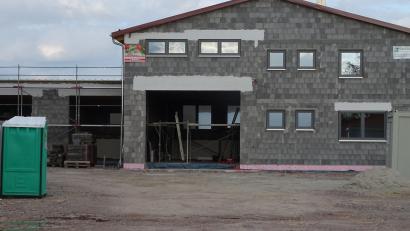 Bild: Houschka
Zu den Großprojekten, die momentan in Fensterbach laufen, zählt die im Vorjahr begonnene Sanierung des zwischen Knölling und Dürnsricht angesiedelten Bauhofs. Für heuer sind dafür 740000 Euro im Gemeindehaushalt eingeplant.