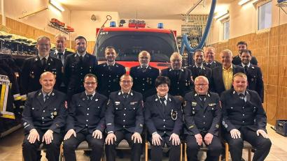 Bild: Gemeinde Kulmain/exb
Wie Kreisfeuerwehrführung und Bürgermeister hervorhoben, stimmen bei der Oberwappenöster Feuerwehr Leistungsbereitschaft und Ausbidungsstand.