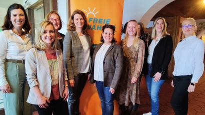 Bild: Freie Wähler Oberpfalz
Petra Baierl (Dritte von rechts) ist die neue Vorsitzende der Bezirksarbeitsgemeinschaft der Frauen bei den Freien Wählern.