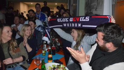 Bild: Kunz
Riesenjubel über den Aufstieg der Blue Devils im "Hemingway".