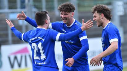 Bild: A. Schwarzmeier
Jubel bei den Weidener Spielern: Die Meisterschaft in der Landesliga Mitte ist unter Dach und Fach.