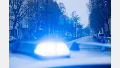 Symbolbild: Christoph Soeder/dpa
Die Weidener Polizei sucht nach Hinweisen zu zwei beschädigten Autos.