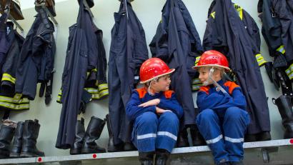 Symbolbild: Patrick Pleul
Die Feuerwehr Eschenbach denkt an ihre Zukunft. Sie möchte eine Kinderfeuerwehr gründen. Der Stadtrat stimmt dem Vorhaben zu.