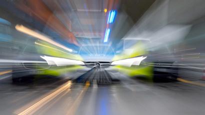 Symbolbild: Sebastian Gollnow/dpa
Ein Senior übersah beim Auffahren auf die B303 bei Marktredwitz einen vorfahrtberechtigten Lkw.