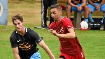 Bild: Rainer Rosenau
Torjäger Maximilian Kaufmann (rechts) ist einer von vielen Verletzten bei der DJK Irchenrieth. Der Kreisligist geht personell geschwächt in das Toto-Pokal-Endspiel gegen den SV Hahnbach.