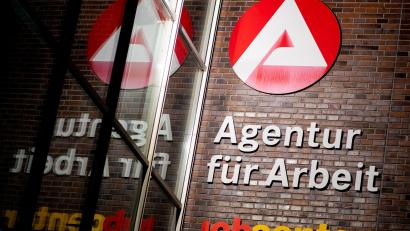 Symbolbild: Hauke-Christian Dittrich/dpa
Die Arbeitslosigkeit im Landkreis Tirschenreuth hat im April im Vergleich zum Vormonat leicht abgenommen.