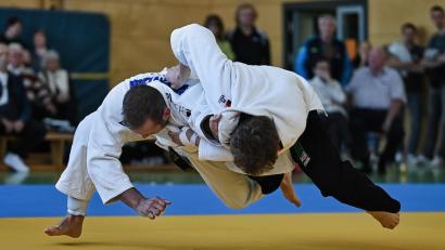 Bild: Jonas Löffler
Hart umkämpft waren die Duelle der Judoka der DJK Ensdorf (schwarze Hose) und Jahn Nürnberg