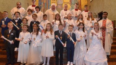 Bild: Kunz
Die Erstkommunionkinder aus der Seelsorgegemeinschaft Herz Jesu und St. Johannes.