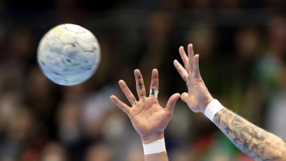 Bild: Ronny Hartmann/dpa/Symbolbild
Die A-Jugend des HC Sulzbach hatte beim Qualifikationsturnier alles im Griff.