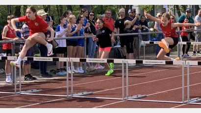 Bild: Dominik Klüter
Spannende Wettkämpfe gab es bei der traditionellen Bahneröffnung der Leichtathleten in Eschenbach.