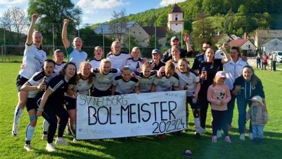 Bild: Christian König/exb
Drei Spieltage vor Ende der Saison sind die Damen der SV Neusorg nicht mehr einzuholen und somit Meister der Bezirksoberliga. Nach nur einem Jahr dort, steigt man somit wieder in die Landesliga auf.