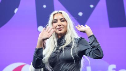 Bild: Christian Charisius/dpa
US-Superstar Kim Kardashian auf der Digital- und Marketingmesse OMR in Hamburg.