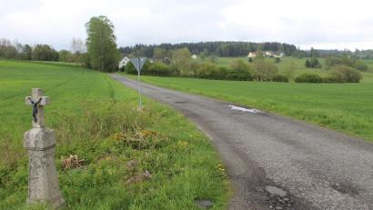 Bild: Gemeinde Ebnath/exb
Stark sanierungsbedürftig ist die Gemeindeverbindungsstraße nach Zeckenberg. Sie wird heuer grundhaft erneuert.
