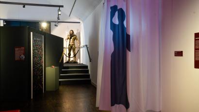 Archivbild: Petra Hartl
Die"berühmte Duschszene aus "Psycho" im Stadtmuseum Amberg: Hier läuft gerade die Sonderausstellung "Film ab! Amberger Kinogeschichte(n)".