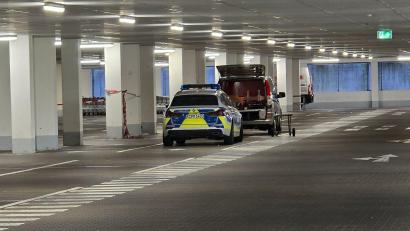 Archivbild: Moller-Schuh/vifogra/dpa
Eine 19-Jährige wurde am Samstag tot in einem Kofferraum eines Autos in einer Regensburger Tiefgarage entdeckt. Der Tatort war dies jedoch nicht, wie die Polizei am Mittwoch bestätigt.