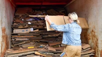 Bild: Petra Hartl
Im Landkreis können bei 28 Wertstoffhöfen Plastik, Kartonagen und Co. entsorgt werden.